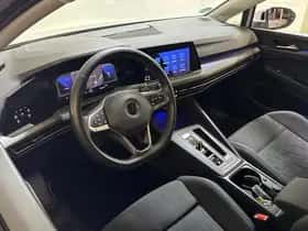 Volkswagen Golf (2022) thumbnail 27