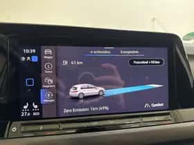 Volkswagen Golf (2022) thumbnail 34