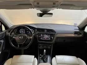 Volkswagen Tiguan thumbnail 2