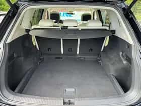 Volkswagen Tiguan (2018) thumbnail 21