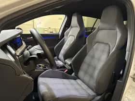 Volkswagen Golf (2022) thumbnail 13