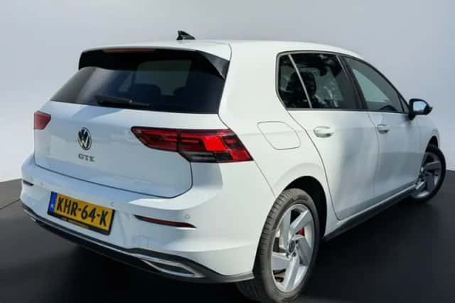 Volkswagen Golf (2022) thumbnail 3