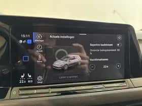 Volkswagen Golf (2022) thumbnail 38