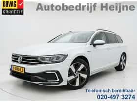 Volkswagen Passat (2020) thumbnail 1