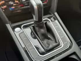 Volkswagen Passat thumbnail 21