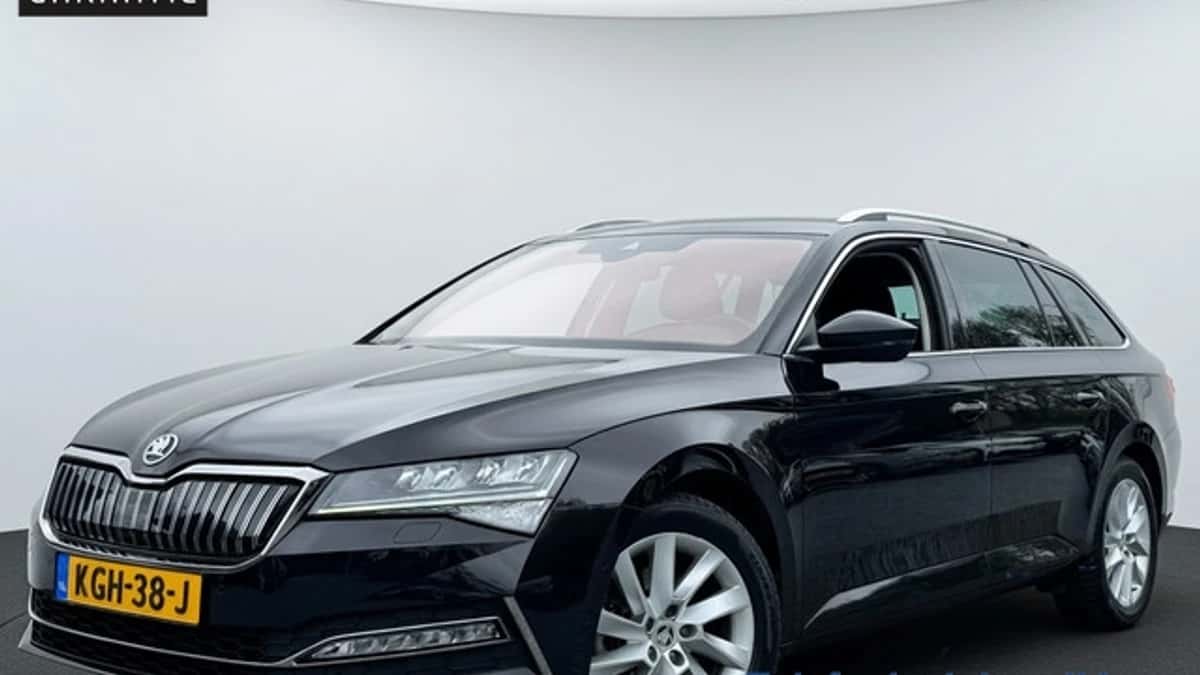 Škoda Superb — foto 1