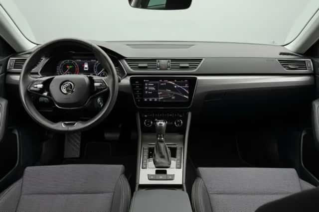 Škoda Superb (2020) thumbnail 3