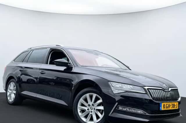 Škoda Superb (2020) thumbnail 4