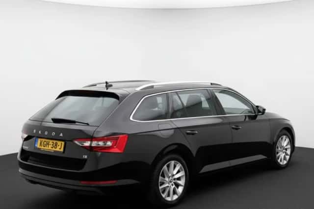 Škoda Superb (2020) thumbnail 5