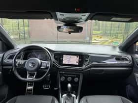 Volkswagen T-Roc (2020) thumbnail 2