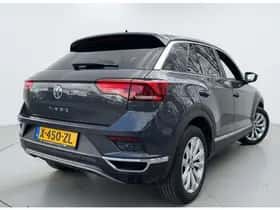 Volkswagen T-Roc (2020) thumbnail 3