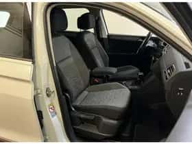 Volkswagen Tiguan (2021) thumbnail 12