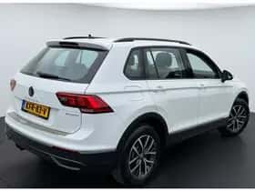Volkswagen Tiguan (2021) thumbnail 3