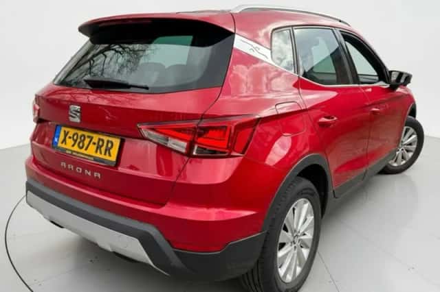 SEAT Arona (2020) thumbnail 3
