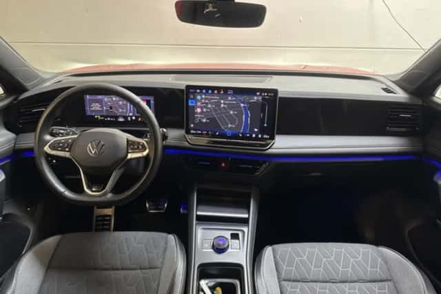 Volkswagen Tiguan (2025) thumbnail 2