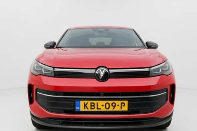 Volkswagen Tiguan (2025) thumbnail 4