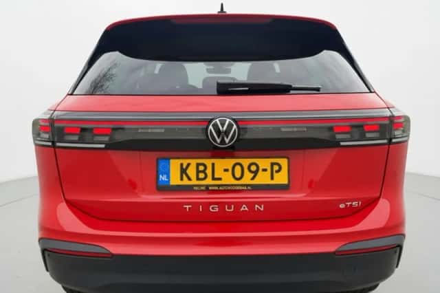 Volkswagen Tiguan (2025) thumbnail 6