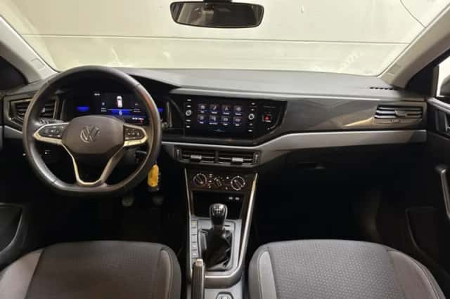 Volkswagen Polo (2022) thumbnail 2
