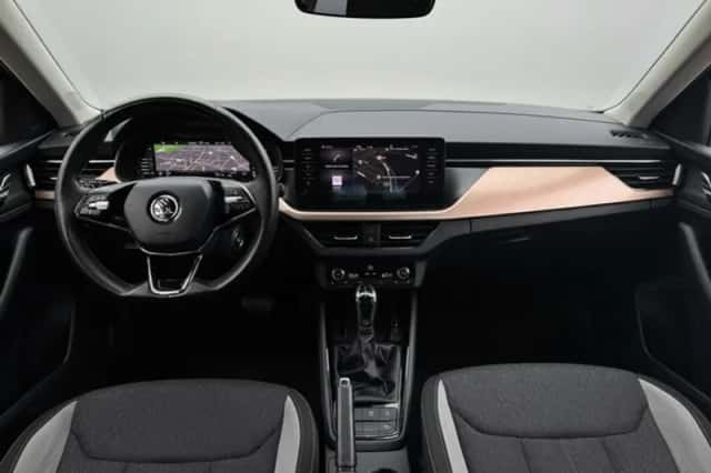 Škoda Kamiq (2023) thumbnail 2