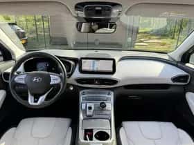 Hyundai Santa Fe (2021) thumbnail 2