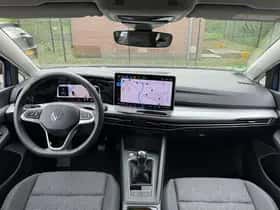 Volkswagen Golf (2025) thumbnail 3