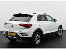 Volkswagen T-Roc thumbnail 3