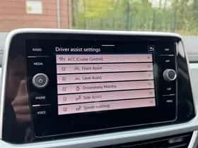 Volkswagen T-Roc thumbnail 32
