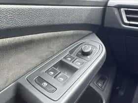 Volkswagen Golf (2022) thumbnail 18