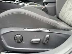 Volkswagen Golf thumbnail 21