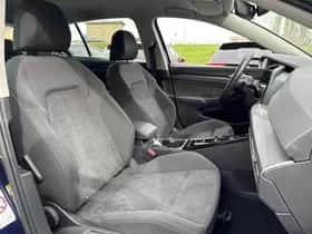 Volkswagen Golf thumbnail 24
