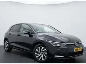 Volkswagen Golf (2022) thumbnail 2