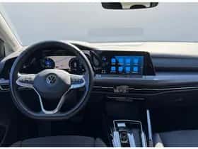 Volkswagen Golf (2022) thumbnail 29