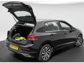 Volkswagen Golf (2022) thumbnail 5
