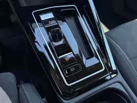 Volkswagen Golf (2022) thumbnail 41