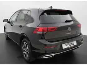 Volkswagen Golf (2022) thumbnail 9