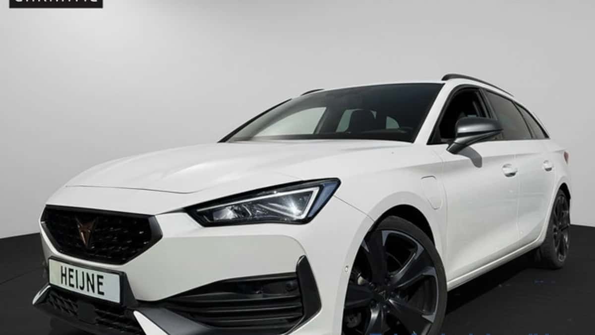 CUPRA Leon Sportstourer (2022) — foto 1