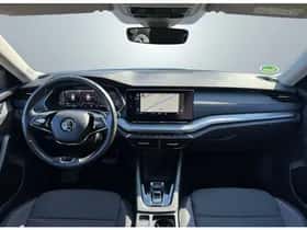 Škoda Octavia (2022) thumbnail 2