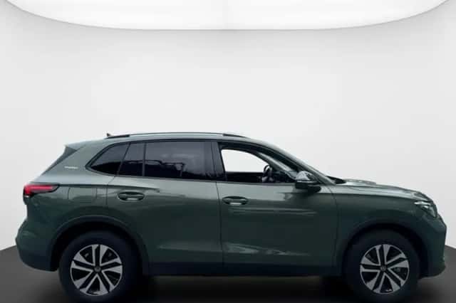 Volkswagen Tiguan (2025) thumbnail 4
