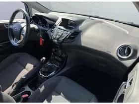 Ford Fiesta (2015) thumbnail 12
