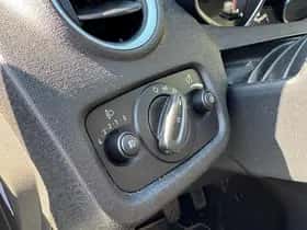 Ford Fiesta (2015) thumbnail 17