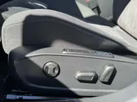 Volkswagen Golf (2022) thumbnail 17