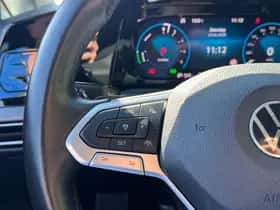 Volkswagen Golf (2022) thumbnail 23