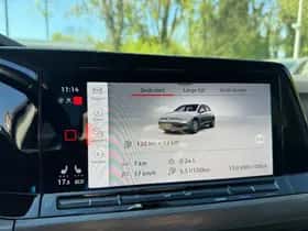Volkswagen Golf (2022) thumbnail 38