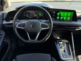 Volkswagen Golf (2022) thumbnail 18