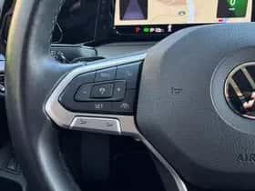 Volkswagen Golf (2022) thumbnail 24