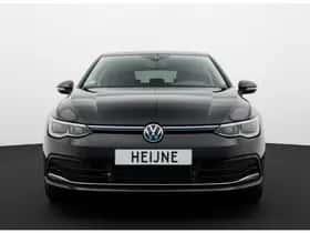 Volkswagen Golf (2022) thumbnail 4