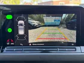 Volkswagen Golf (2022) thumbnail 33