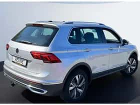 Volkswagen Tiguan (2022) thumbnail 4