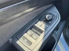 Volkswagen Golf (2022) thumbnail 12