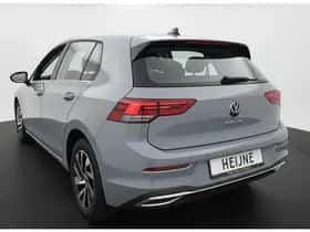 Volkswagen Golf (2022) thumbnail 8